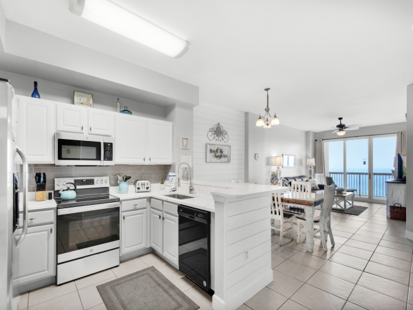 Panama City Beach Exceptional Getaway - 3 Bedroom Condo