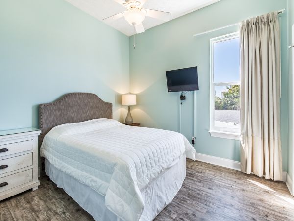 Panama City Vacation Home Short Walk to Beach & Gulf Views