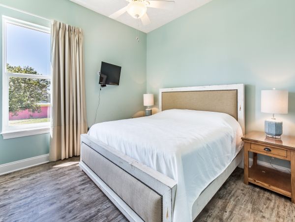 Panama City Vacation Home Short Walk to Beach & Gulf Views