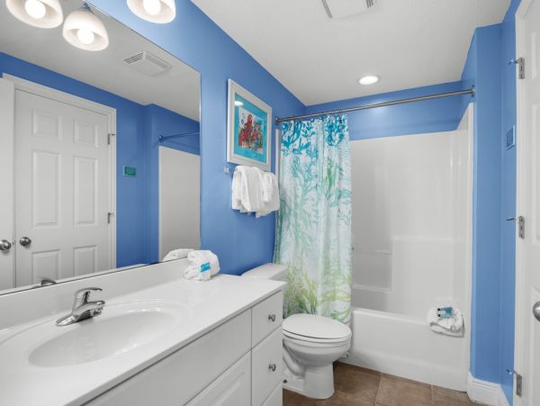 Panama City Beach Oceanfront Luxury Condo Rental 3-Bedroom Gulf View