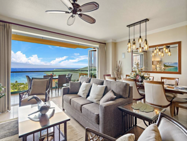 Uninterrupted Views of The Pacific Ocean Three Bedroom Condo