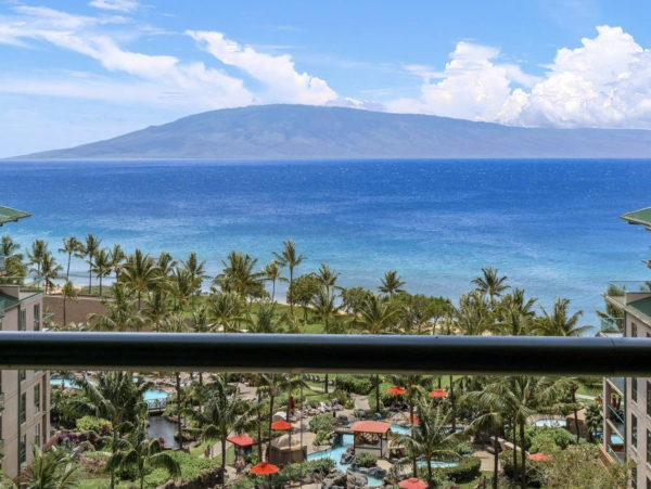 Uninterrupted Views of The Pacific Ocean Three Bedroom Condo