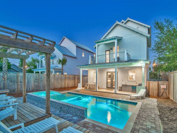 Luxury Destin Vacation Rental Home with Private Pool