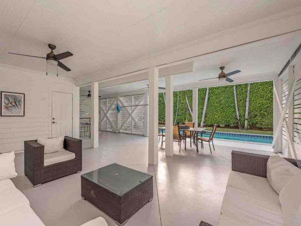 Pool cabana