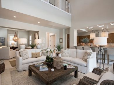 Waterfront 4 Bedroom Luxury Home with Private Pool in Old Naples