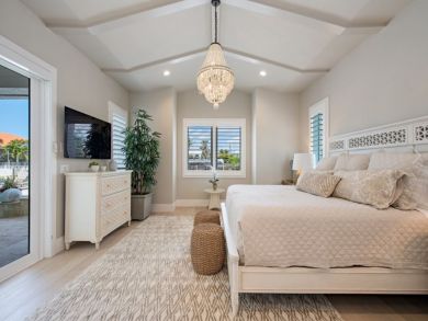Waterfront 4 Bedroom Luxury Home with Private Pool in Old Naples