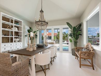 Waterfront 4 Bedroom Luxury Home with Private Pool in Old Naples