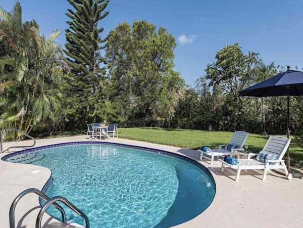 Great Three Bedroom Naples Home with Private Pool