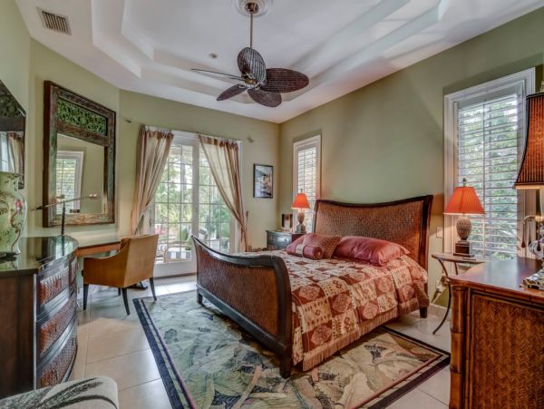 Short Walk to Beach Naples Vacation Home Sleeps 6 Guests