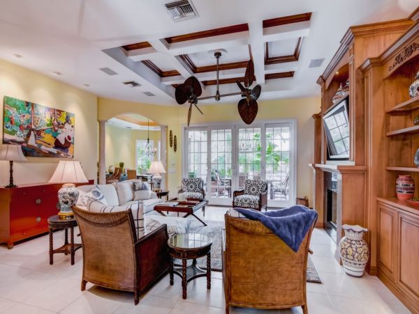 Short Walk to Beach Naples Vacation Home Sleeps 6 Guests