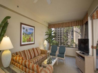 Maui Vacation Rental in Lovely Lahaina No car Needed