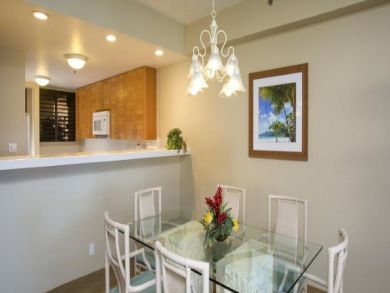 Maui Vacation Rental in Lovely Lahaina No car Needed