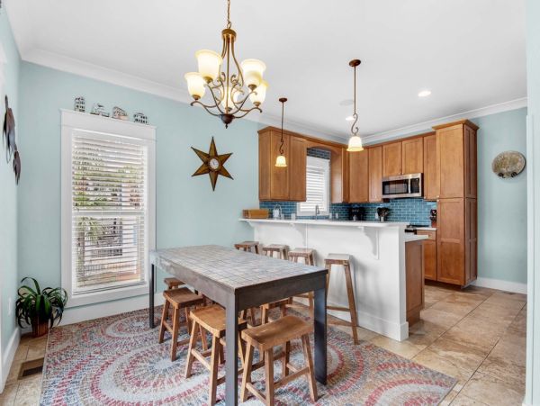 Miramar Beach Vacation Rental - Five Bedroom Home Private Pool & Master Suites
