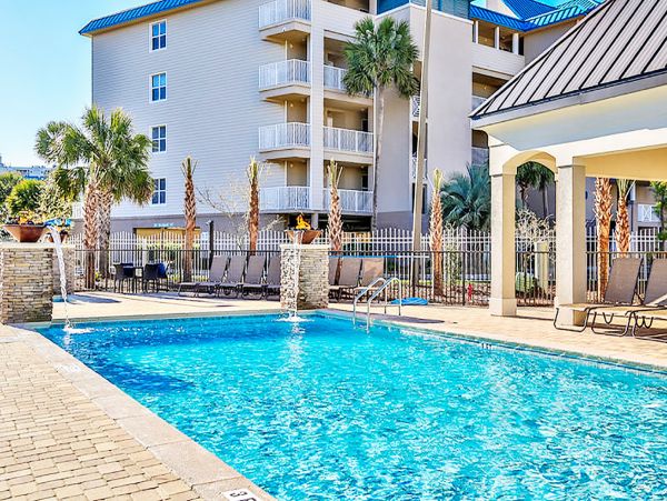 Miramar Vacation Condo Sleeps 8 Guests Short Walk To Beach