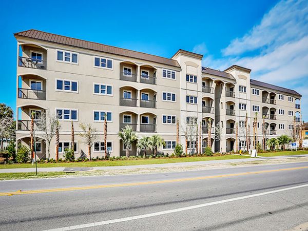Miramar Vacation Condo Sleeps 8 Guests Short Walk To Beach