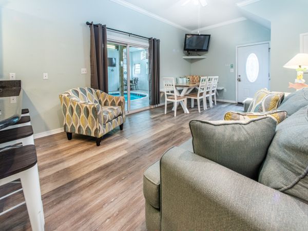 Short Walk to Beach Miramar Vacation Home Private Pool
