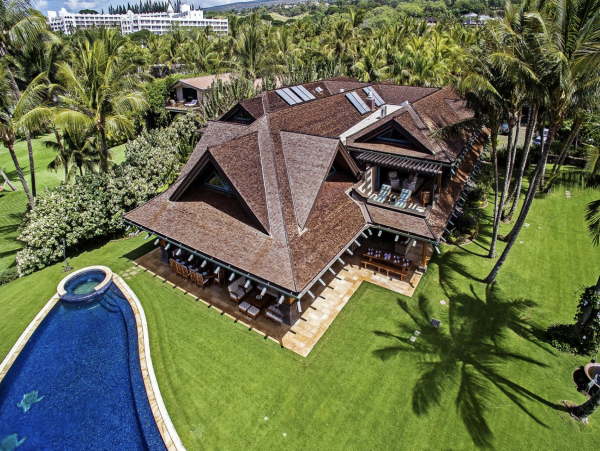 Sweeping Views From this Maui 7 Bedroom Luxury Mansion