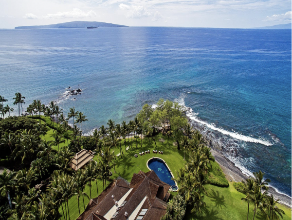 Sweeping Views From this Maui 7 Bedroom Luxury Mansion