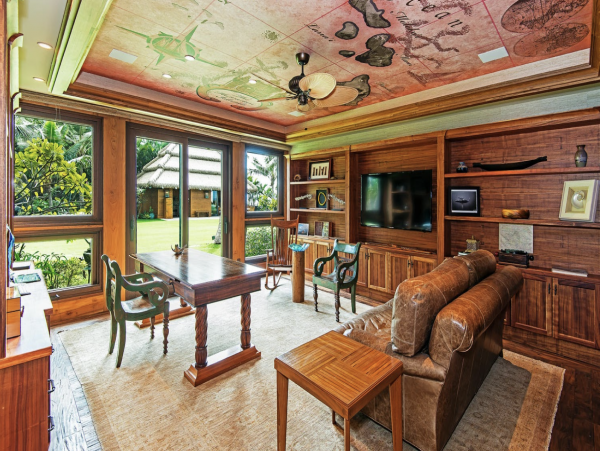 Sweeping Views From this Maui 7 Bedroom Luxury Mansion