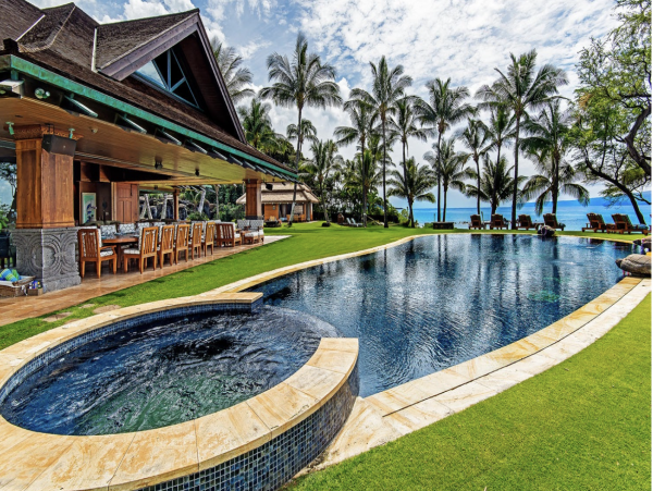 Sweeping Views From this Maui 7 Bedroom Luxury Mansion