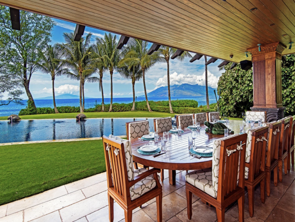 Sweeping Views From this Maui 7 Bedroom Luxury Mansion