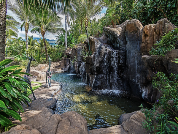 Sweeping Views From this Maui 7 Bedroom Luxury Mansion