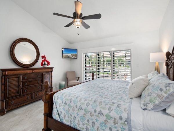 Marco Island 3 Bedroom Plus Den Bedroom Canal Front Vacation Rental