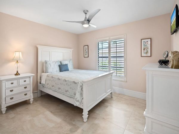 Marco Island 3 Bedroom Plus Den Bedroom Canal Front Vacation Rental