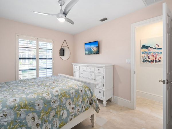 Marco Island 3 Bedroom Plus Den Bedroom Canal Front Vacation Rental