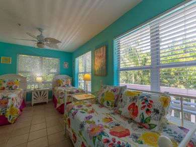 Five Bedroom Captiva Vacation Home Sleeps 12 Private Pool