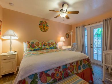 Five Bedroom Captiva Vacation Home Sleeps 12 Private Pool