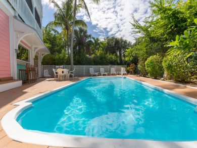 Five Bedroom Captiva Vacation Home Sleeps 12 Private Pool