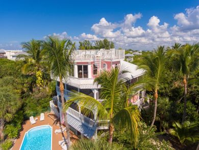 Five Bedroom Captiva Vacation Home Sleeps 12 Private Pool