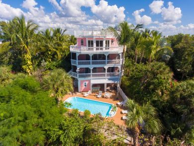 Five Bedroom Captiva Vacation Home Sleeps 12 Private Pool
