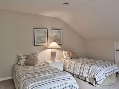 Destin Vacation Condo Rental at A Value Price Sleeps 8