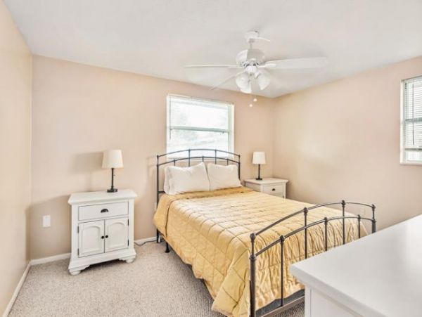 Two Bedroom Short Walk to Beach Vacation Duplex in Manasota