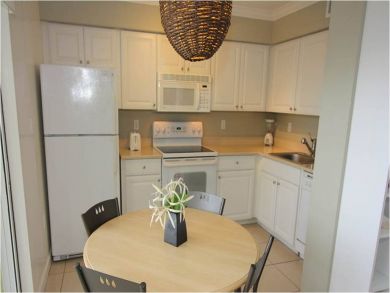 Kitchen & Dining Area