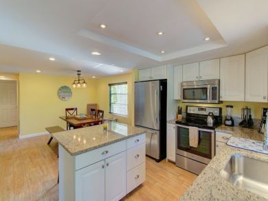 Siesta Key 3 Bedroom Vacation Condo 1 Block to the Beach Siesta Key 3 Bedroom Vacation Condo 1 Block to the Beach