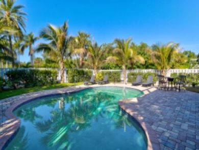 Siesta Key 3 Bedroom Vacation Condo 1 Block to the Beach Siesta Key 3 Bedroom Vacation Condo 1 Block to the Beach