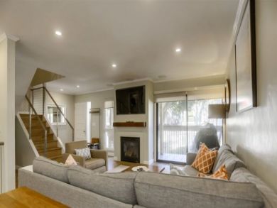 Amazing Updated 2 Bedroom Condo in Solana Beach