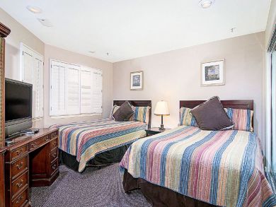 San Diego Beach Communities North Condo 911643