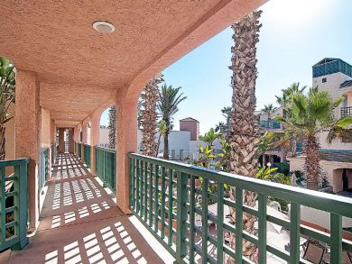 San Diego Beach Communities North Condo 911643