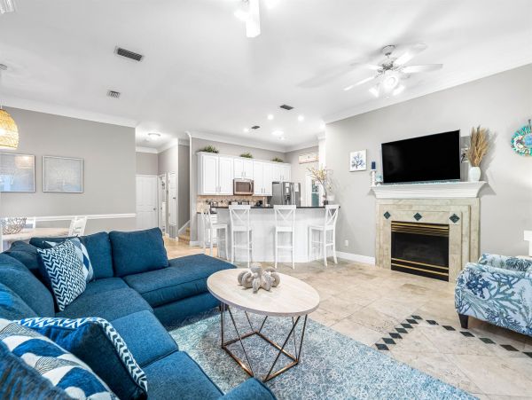 Foue Bedroom Close to Beach Rental Home in Destin