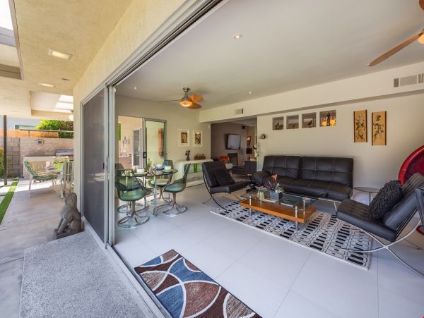 Luxury Palm Springs Rental Home with Pool Upscale Great Rate