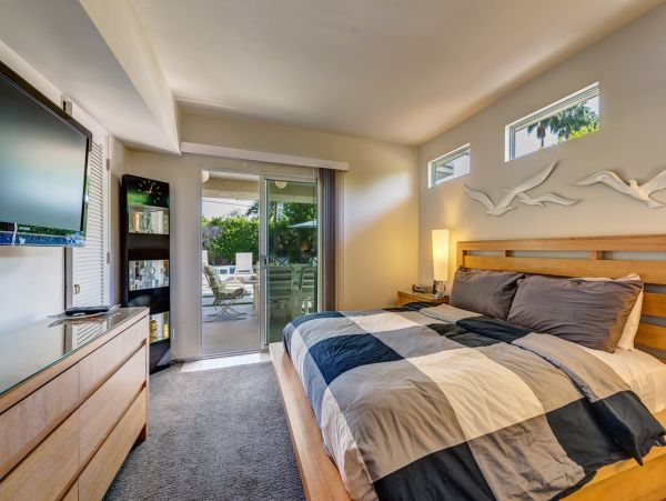 Luxury Palm Springs Rental Home with Pool Upscale Great Rate