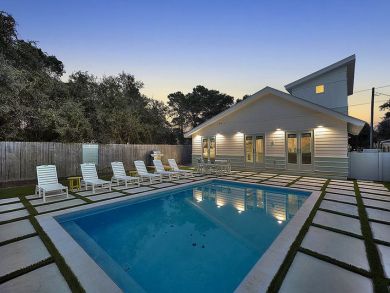 Luxury 4 Bedroom Home in Destin Private Pool Walk to Beach