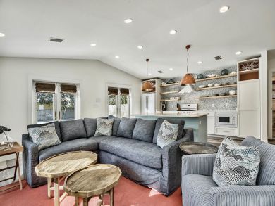 Luxury 4 Bedroom Home in Destin Private Pool Walk to Beach