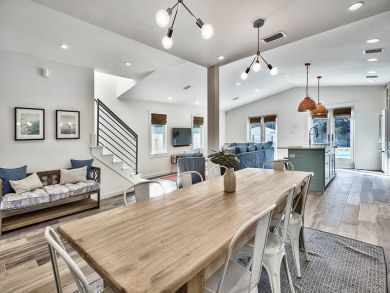 Luxury 4 Bedroom Home in Destin Private Pool Walk to Beach