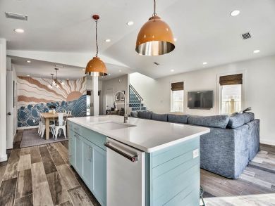 Luxury 4 Bedroom Home in Destin Private Pool Walk to Beach