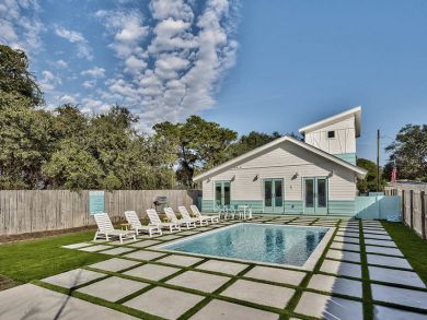 Luxury 4 Bedroom Home in Destin Private Pool Walk to Beach